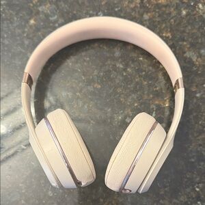 Beats Solo by Dre Over-Ear Headphones - Cream